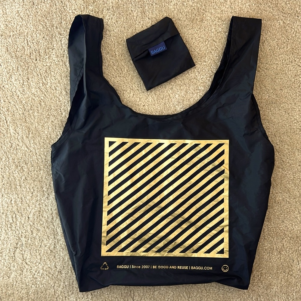 Standard Baggu in Black/Gold